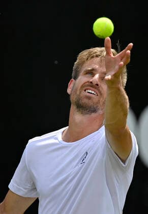 Peter Gojowczyk (GER) Aktion Aufschlag 09.06.2021 Tennis MercedesCup Stuttgart 2021 Weißenhof ATP, Tennis Herren 07.-13.06.2021 Tennis MercedesCup Stuttgart 2021