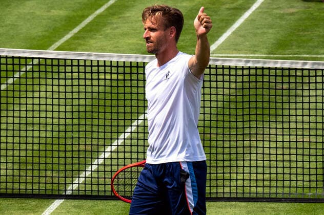 Jubel und Freude bei Peter Gojowczyk (GER) über seinen Dreisatzsieg (5:7,6:4,6:2) gegen Ilya Ivashka (BLR). Deutschland, Stuttgart, 09.06.2021, Tennis, ATP250, MercedesCup 2021, 1.Runde, P.Gojowczyk (GER)-I. Ivashka (BLR), TC Weissenhof Foto: A2 Bildagentur Peter Hartenfelser