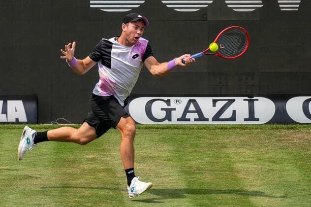 Dominik Koepfer (GER). Deutschland, Stuttgart, 09.06.2021, Tennis, ATP250, MercedesCup 2021, 1.Runde, D.Koepfer (GER)-J.Rodionov (AUT), TC Weissenhof Foto: A2 Bildagentur Peter Hartenfelser