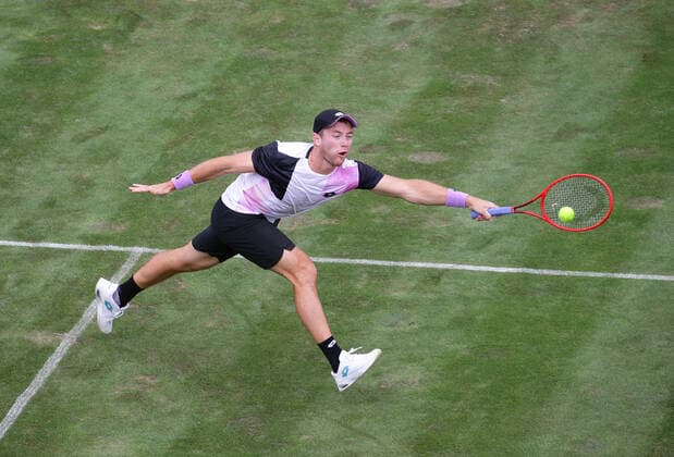 Stuttgart , Tennis MercedesCup 2021 , Dominik Koepfer ( GER )