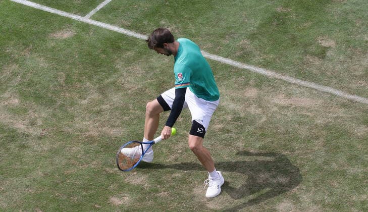 Sport Bilder des Tages Stuttgart , Tennis MercedesCup 2021 , Jurij Rodionov ( AUT )