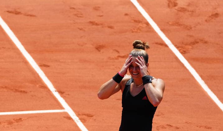 (210609) -- PARIS, June 9, 2021 -- Maria Sakkari of Greece celebrates her victory after the women s singles quarterfinal match between Maria Sakkari of Greece and Iga Swiatek of Poland at the French Open tennis tournament at Roland Garros in Paris, France, June 9, 2021. ) (SP)FRANCE-PARIS-TENNIS-ROLAND GARROS-FRENCH OPEN-WOMEN S SINGLES GaoxJing 
