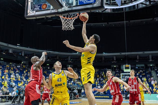 Basketball Berlin 09.06.2021 1. Bundesliga easyCredit BBL Saison 2020 2021 Playoffs Finale Spiel 1 Alba Berlin - FC Bayern München Simone Fontecchio (Alba Berlin, No.20)