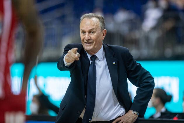 Basketball Berlin 09.06.2021 1. Bundesliga easyCredit BBL Saison 2020 2021 Playoffs Finale Spiel 1 Alba Berlin - FC Bayern München Aito Garcia Reneses (Alba Berlin, Trainer)