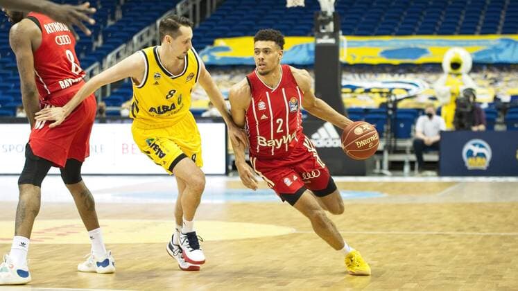 v.l. Marcus Eriksson - Alba 8, Wade Baldwin - Bayern 2, 09.06.2021, BBL, Alba Berlin vs FC Bayern - Finale - Spiel 1, in der Mercedes Benz Arena, GER, Berlin, 09.06.2021, BBL, Alba vs FC Bayern - Spiel 1 - Playoff Berlin Copyright: xUwexKoch Eibner-Pressefotox EP_UKH
