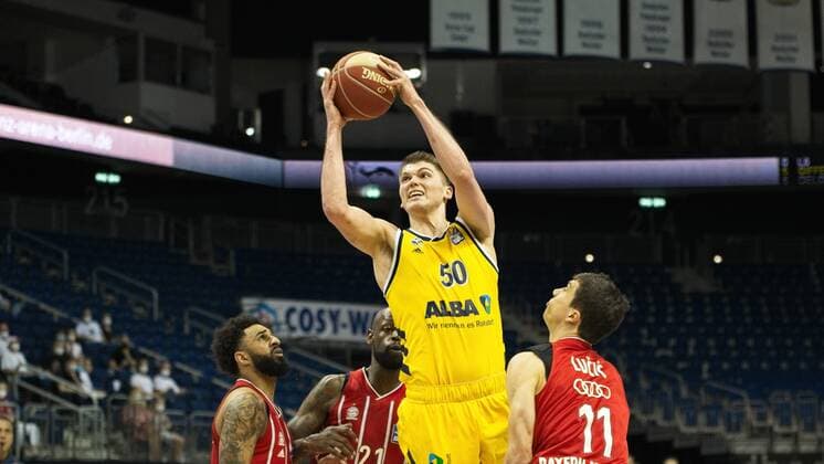 Ben Lammers - Alba 50, 09.06.2021, BBL, Alba Berlin vs FC Bayern - Finale - Spiel 1, in der Mercedes Benz Arena, GER, Berlin, 09.06.2021, BBL, Alba vs FC Bayern - Spiel 1 - Playoff Berlin Copyright: xUwexKoch Eibner-Pressefotox EP_UKH