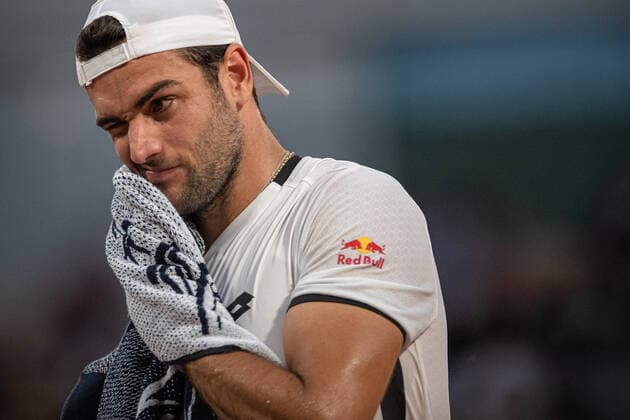 (210610) -- PARIS, June 10, 2021 -- Matteo Berrettini of Italy reacts during the men s singles quarterfinal against Novak Djokovic of Serbia at the French Open tennis tournament at Roland Garros in Paris, France, June 9, 2021. (Photo by Xinhua) (SP)FRANCE-PARIS-TENNIS-ROLAND GARROS-FRENCH OPEN-MEN S SINGLES-DAY 11 AurelienxMorissard 