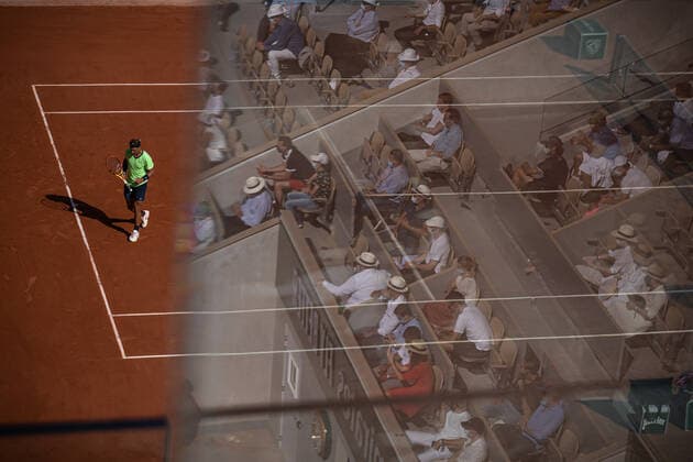 (210610) -- PARIS, June 10, 2021 -- Rafael Nadal of Spain competes during the men s singles quarterfinal against Diego Schwartzman of Argentina at the French Open tennis tournament at Roland Garros in Paris, France, June 9, 2021. (Photo by Aurelien Morissard Xinhua) (SP)FRANCE-PARIS-TENNIS-ROLAND GARROS-FRENCH OPEN-MEN S SINGLES-DAY 11 AoxLeilian¡¤molisaer 