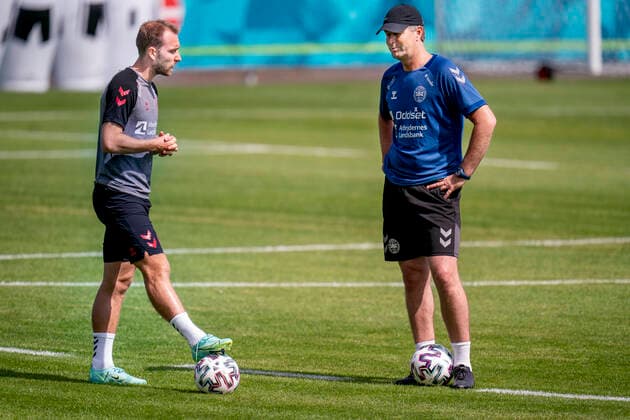 Christian Eriksen og Landstraener Kasper Hjulmand under landsholdets mixed zone og traening i Helsingoer, torsdag den 10. juni 2021.. , Copenhagen Denmark