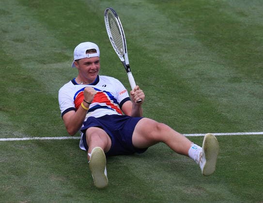 10.06.2021, ATP, Tennis Herren Tour Mercedes Cup Stuttgart, Weissenhofff, Tennis, im Bild: Dominic Stephan Stricker (SUI) Sieger