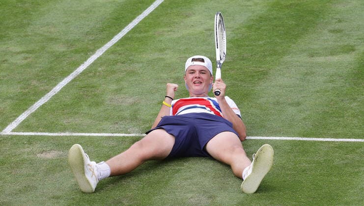 Stuttgart , Tennis MercedesCup 2021 , Jubel Dominic Stricker ( SUI )