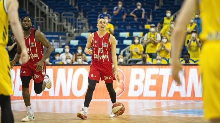Robin Amaize - Bayern 15, 10.06.2021, BBL, Alba Berlin vs FC Bayern - Finale - Spiel 2, in der Mercedes Benz Arena, GER, Berlin, 10.06.2021, BBL, Alba vs FC Bayern - Spiel 2 - Playoff Berlin Copyright: xUwexKoch Eibner-Pressefotox EP_UKH