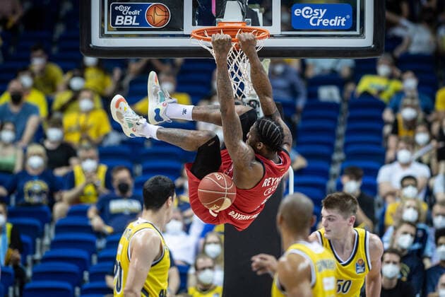 Sport Bilder des Tages Basketball Berlin 10.06.2021 1. Bundesliga easyCredit BBL Saison 2020 2021 Playoffs Finale Spiel 2 Alba Berlin - FC Bayern München Jalen Reynolds (München, No.08)