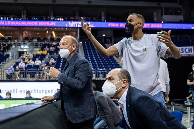 Basketball Berlin 10.06.2021 1. Bundesliga easyCredit BBL Saison 2020 2021 Playoffs Finale Spiel 2 Alba Berlin - FC Bayern München Marco Baldi Louis Olinde (Alba Berlin, No.19) Himar Ojeda