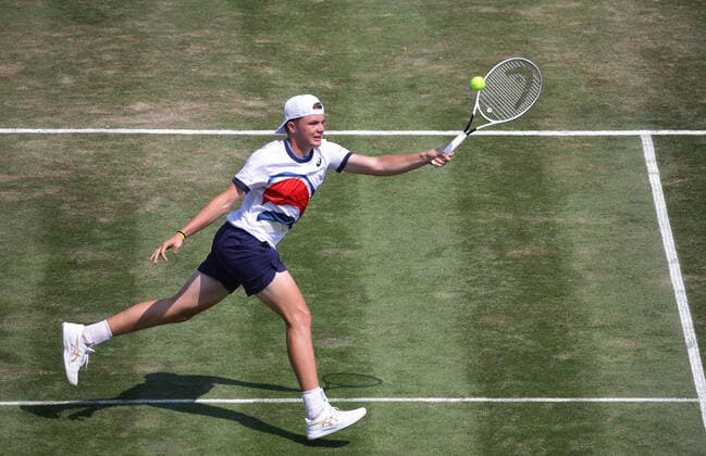 Stuttgart , Tennis MercedesCup 2021 , Viertelfinale , Dominic Stricker ( SUI )