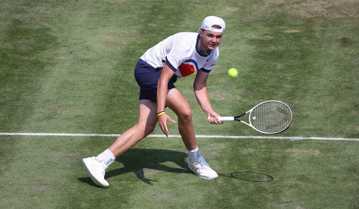 Stuttgart , Tennis MercedesCup Viertelfinale , Dominic Stricker ( SUI ) ,