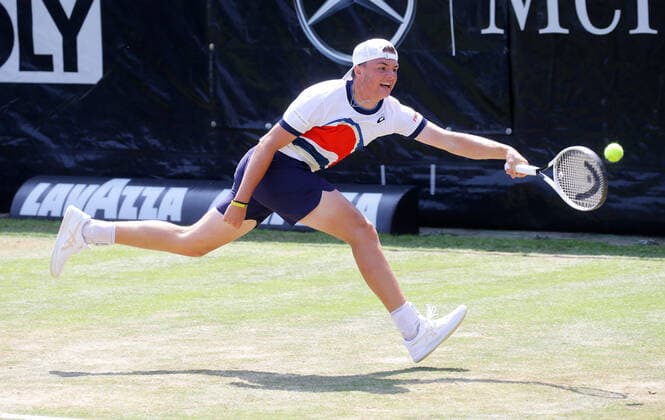 Stuttgart , Tennis MercedesCup 2021 , Viertelfinale , Dominic Stricker ( SUI )
