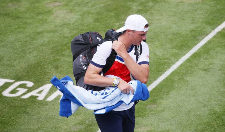 Stuttgart , Tennis MercedesCup 2021 , Viertelfinale , Dominic Stricker ( SUI )