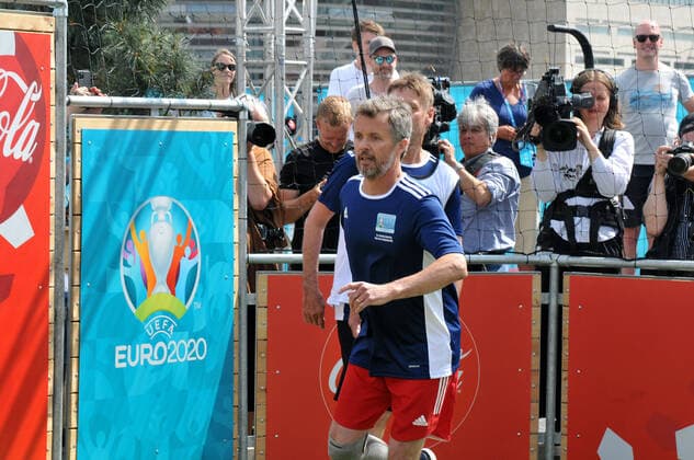 EURO 2021, Kronprinz Frederik von Dänemark bei einem Fußballspiel in der Fanzone in Kopenhagen Copenhagen, Denmark. 11 June 2021,Danish cronw prince Frederik opens offical EEFA Euro 2020 footbal festival in Copenhagen in UEFA festival copenahgen footbal village by playing football with danish foots stars tody in Danish capital. (Photo..Francis Joseph Dean Dean Pictures)