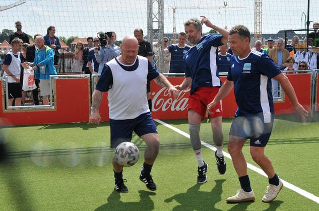 EURO 2021, Kronprinz Frederik von Dänemark bei einem Fußballspiel in der Fanzone in Kopenhagen Copenhagen, Denmark. 11 June 2021,Danish cronw prince Frederik opens offical EEFA Euro 2020 footbal festival in Copenhagen in UEFA festival copenahgen footbal village by playing football with danish foots stars tody in Danish capital. (Photo..Francis Joseph Dean Dean Pictures)