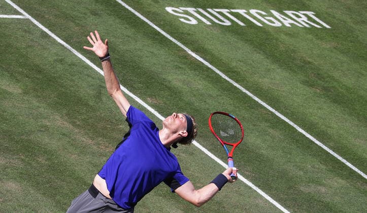 Sport Bilder des Tages Stuttgart , Tennis MercedesCup 2021 , Viertelfinale , Denis Shapovalov ( CAN )