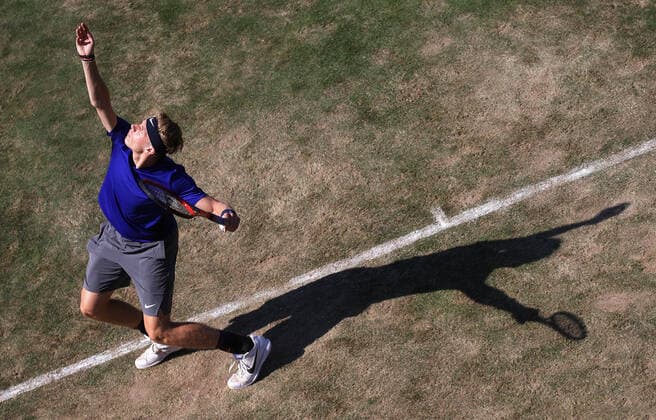 Stuttgart , Tennis MercedesCup 2021 Viertelfinale , Denis Shapovalov ( CAN ) ,