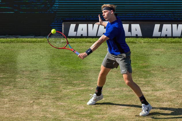 Denis Shapovalov (CAN). Deutschland, Stuttgart, 11.06.2021, Tennis, ATP250, MercedesCup 2021, Viertelfinale, Denis Shapovalov (CAN) - Marin Cilic (CRO), TC Weissenhof Foto: A2 Bildagentur Peter Hartenfelser