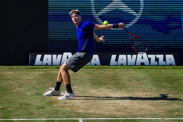 Denis Shapovalov (CAN) beim Spiel Denis Shapovalov (CAN) vs. Marin Cilic (CRO) ATP, Tennis Herren 250 ATP TOUR ATP-Rasenturnier: MercedesCup 2021 am 11.06.2021 in Stuttgart (TC Weissenhof), Baden-Wuerttemberg, Deutschland Stuttgart. 11.06.21 Tennis , 11.06.2021, Stuttgart (Deutschland)