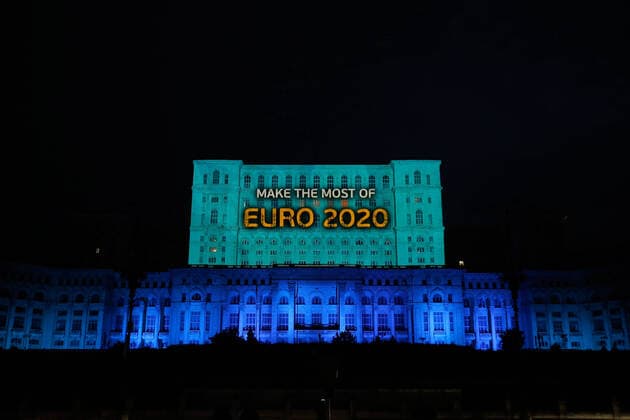 Bilder des Jahres 2021, Sport 06 Juni Sport Bilder des Tages (210612) -- BUCHAREST, June 12, 2021 -- A Euro 2020 themed video mapping is projected on the Palace of Parliament s facade to celebrate the opening of Euro 2020 in Bucharest, Romania, June 11, 2021. Bucharest is one of the eleven host cities of UEFA EURO, EM, Europameisterschaft,Fussball 2020. (Photo by Cristian Xinhua) (SP)ROMANIA-BUCHAREST-FOOTBALL-EURO 2020-CELEBRATIONS Cristel 