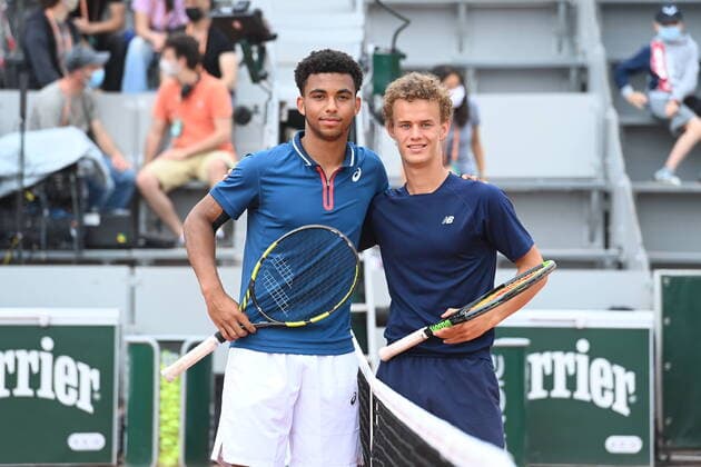 Tennis : Roland Garros 2021 - France - Finale Juniors garcons - Arthur Fils contre Lucas Van Assche - France Tennis : Roland Garros 2021 - France - 12 06 2021 chryslenecaillaud Panoramic 