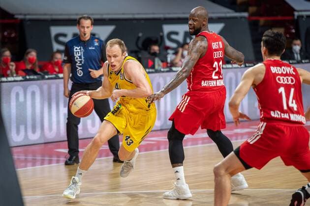 Luke Sikma 43 (Alba Berlin), James Gist 21 (FC Bayern), FC Bayern Basketball vs. Alba Berlin, BBL Playoffs, Finale, 12.06.2021 Muenchen Bayern Deutschland