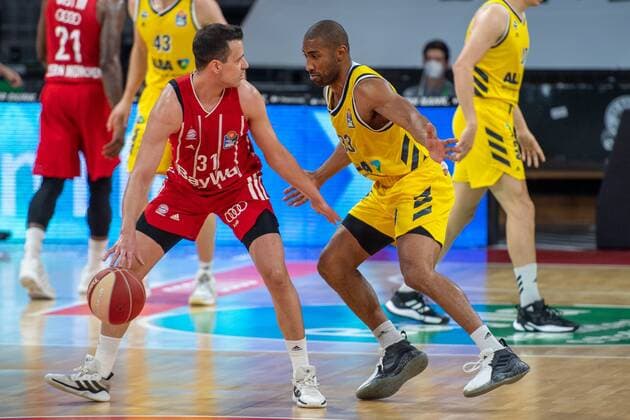 Zan Mark Sisko 31 (FC Bayern), Jayson Granger 33 (Alba Berlin), FC Bayern Basketball vs. Alba Berlin, BBL Playoffs, Finale, 12.06.2021 Muenchen Bayern Deutschland