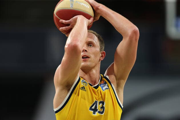 Luke Sikma (Berlin) beim Freiwurf GER, FC Bayern Basketball vs. Alba Berlin, Basketball, 1.Bundesliga, Playoffs 2020 2021, Finale Spiel 3, 12.06.2021, GER, FC Bayern Basketball vs. Alba Berlin, Basketball, 1.Bundesliga, Playoffs 2020 2021, Finale Spiel 3, 12.06.2021, Muenchen Copyright: xEIBNER MarcelxEngelbrechtx EP_EER