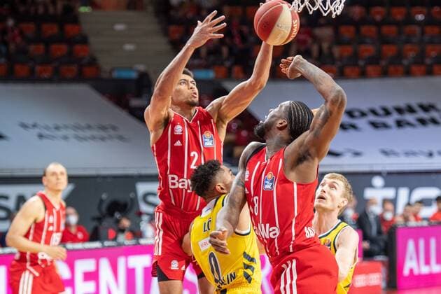 Wade Baldwin 2 (FC Bayern), Maodo Lo 0 (Alba Berlin), Jalen Reynolds 8 (FC Bayern), FC Bayern Basketball vs. Alba Berlin, BBL Playoffs, Finale, 12.06.2021 Muenchen Bayern Deutschland