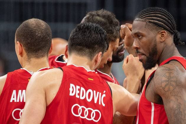 Jalen Reynolds 8 (FC Bayern) nach dem Spiel, FC Bayern Basketball vs. Alba Berlin, BBL Playoffs, Finale, 12.06.2021 Muenchen Bayern Deutschland