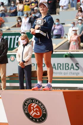 Barbora KrejÄikova, Damen Einzel, Siegerehrung, Praesentation Tennis - French Open 2021 - Grand Slam - Roland Garros - Paris - - France - 12 June 2021. Copyright: xJuergenxHasenkopfx