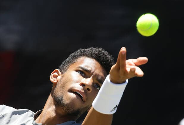 Stuttgart , Tennis MercedesCup 2021 , Finale , Felix Auger- Aliassime ( FRA )