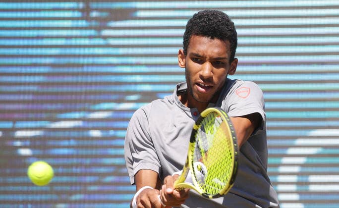 Stuttgart , Tennis MercedesCup 2021 , Finale , Felix Auger- Aliassime ( FRA )