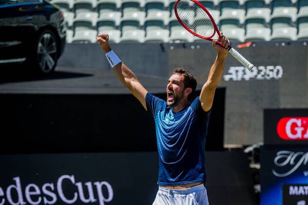 Marin Cilic mit Siegerpose bei der ATP250 ATP, Tennis Herren TOUR ATP-Rasenturnier: MercedesCup 2021 - Finale am 13.06.2021 in Stuttgart (TC Weissenhof), Baden Wuerttemberg, Deutschland Stuttgart. 13.06.21 Tennis , 13.06.2021, Stuttgart (Deutschland)