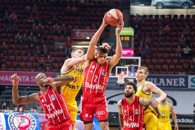 James Gist 21 (FC Bayern), Ben Lammers 50 (Alba Berlin), Wade Baldwin 2 (FC Bayern), D.J. Seeley 4 (FC Bayern), FC Bayern Basketball vs. Alba Berlin, BBL Playoffs, Finale, 13.06.2021 Muenchen Bayern Deutschland