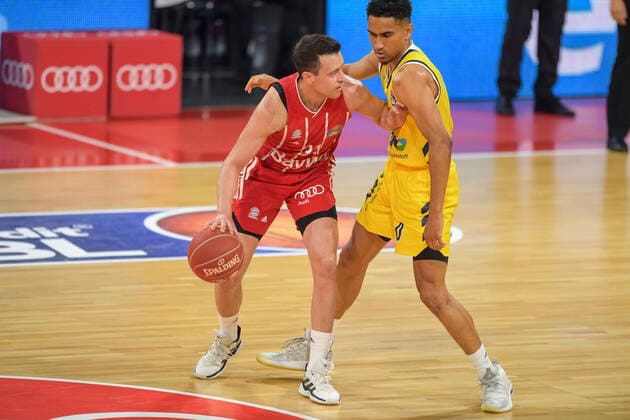 Basketball, BBL, 20210613, FC Bayern München - Alba Berlin. Im Bild Zan Mark SISKO (FC Bayern München, 31) und Maodo LO (Alba Berlin, 0). München Audi Dome Bayern Deutschland Copyright: Passion2Press MarkusxFischerx