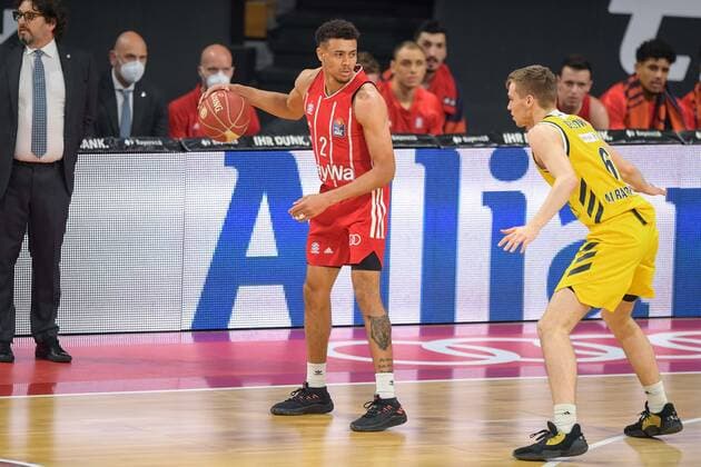 Basketball, BBL, 20210613, FC Bayern München - Alba Berlin. Im Bild Wade BALDWIN (FC Bayern München, 2) und Malte DELOW (Alba Berlin, 6). München Audi Dome Bayern Deutschland Copyright: Passion2Press MarkusxFischerx