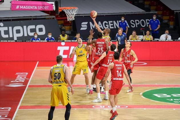 Basketball, BBL, 20210613, FC Bayern München - Alba Berlin. Im Bild Jayson GRANGER (Alba Berlin, 33) Sprung Korbleger. München Audi Dome Bayern Deutschland Copyright: Passion2Press MarkusxFischerx