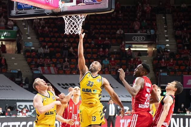 Jayson Granger 33 (Alba Berlin), JaJuan Johnson 25 (FC Bayern), FC Bayern Basketball vs. Alba Berlin, BBL Playoffs, Finale, 13.06.2021 Muenchen Bayern Deutschland