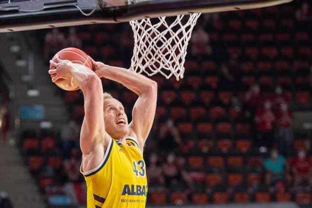 Luke Sikma 43 (Alba Berlin), FC Bayern Basketball vs. Alba Berlin, BBL Playoffs, Finale, 13.06.2021 Muenchen Bayern Deutschland