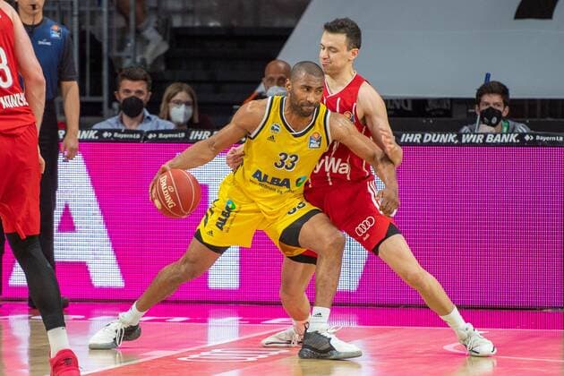 Jayson Granger 33 (Alba Berlin),Zan Mark Sisko 31 (FC Bayern), FC Bayern Basketball vs. Alba Berlin, BBL Playoffs, Finale, 13.06.2021 Muenchen Bayern Deutschland
