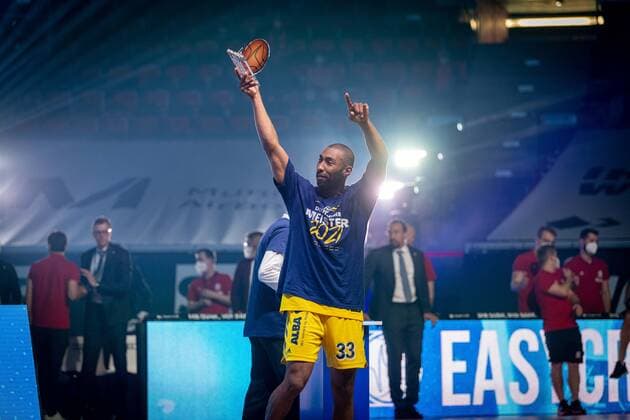 Basketball MÂ¸nchen 13.06.2021 1. Bundesliga easyCredit BBL Saison 2020 2021 Playoffs Finale Spiel 4 FC Bayern MÂ¸nchen - Alba Berlin Alba Berlin ist deutscher Meister 2021 Jayson Granger (Alba Berlin, No.33) MVP