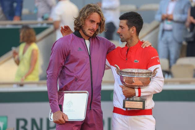 Sieger Novak Djokovic und Finalist Stefanos Tsitsipas mit Pokal, Trophäe Herren Einzel Siegerehrung, Praesentation Tennis - French Open 2021 - Grand Slam - Roland Garros - Paris - - France - 13 June 2021. Copyright: xJuergenxHasenkopfx