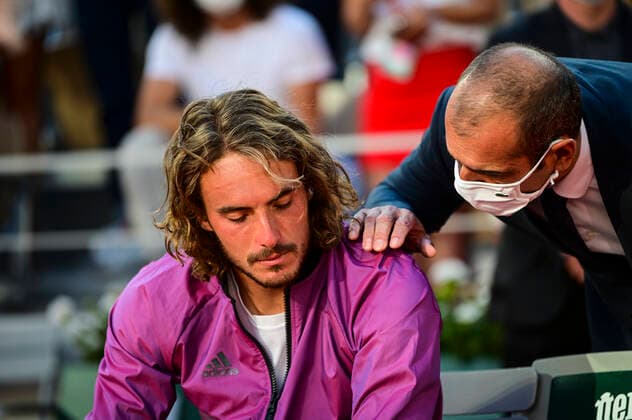 Deception de Stefanos Tsitsipas (Gre) aux cotes de Cedric Pioline TENNIS : Internationaux de France Roland Garros 2021 - Finale Hommes - Paris - 13 06 2021 JBAutissier Panoramic 