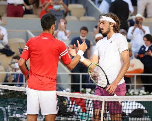Stefanos Tsitsipas gratuliert dem Sieger Novak Djokovic kommt auf die Herren Einzel Finale, Endspiel Tennis - French Open 2021 - Grand Slam - Roland Garros - Paris - - France - 13 June 2021. Copyright: xJuergenxHasenkopfx